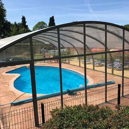 Le Domaine Du Scorff - Hebergements Insolites 4 A 6 Personnes Et Roulottes Kernascléden